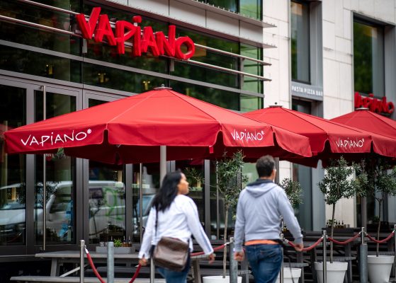 Die Restaurantkette Vapiano musste am heutigen Freitag (20.03.2020) Insolvenz anmelden. Symbolfoto: Fabian Sommer/dpa