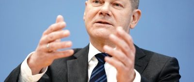 Finanzminister Olaf Scholz vergangene Woche während einer Pressekonferenz zu den wirtschaftlichen Auswirkungen der Coronakrise. Foto: Kay Nietfeld/dpa