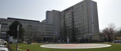 Hier zu sehen: das Klinikum Saarbrücken. Foto: BeckerBredel