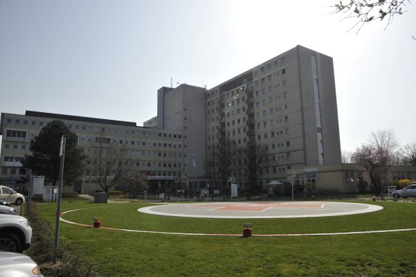 Hier zu sehen: das Klinikum Saarbrücken. Foto: BeckerBredel