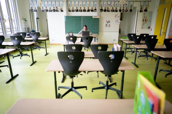 Die Schulen in Deutschland sollen bis Anfang Mai geschlossen bleiben. Symbolfoto: Kay Nietfeld/dpa