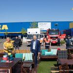 Ikea Saarlouis hat Waren im Wert von rund 80.000 Euro an den Landkreis gespendet. Damit sollen zwei Notkrankenhäuser bei der Einrichtung unterstützt werden. Foto: Yannick Hoen/Landkreis Saarlouis