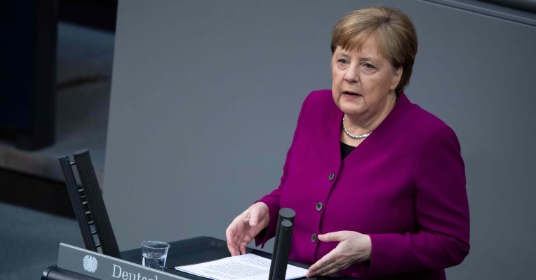 Angela Merkel gab im Bundestag ihre Regierungserklärung ab. Foto: Bernd von Jutrczenka/dpa-Bildfunk
