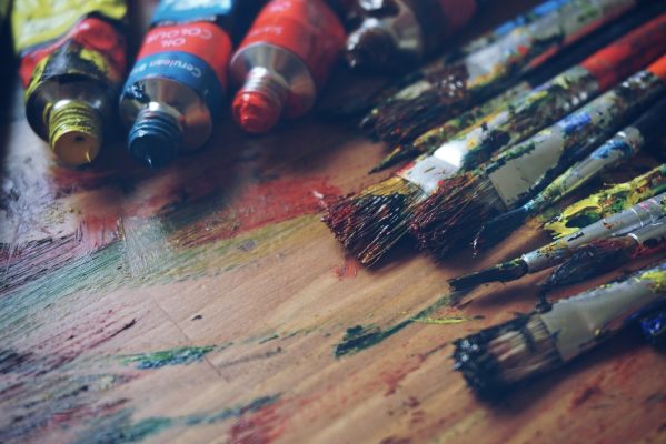 Kunstschaffende im Saarland sollen mit dem Stipendienprogramm in Höhe von 2,5 Millionen Euro gefördert werden. Symbolfoto: Pixabay