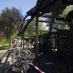 Die Fischerhütte in Hülzweiler brannte in der vergangenen Nacht teilweise aus. Foto: BeckerBredel