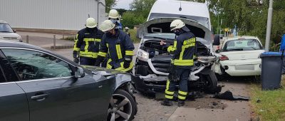 Die Feuerwehr sicherte die Unfallstelle ab. Foto: F. Hoffmann/Feuerwehr St. Ingbert