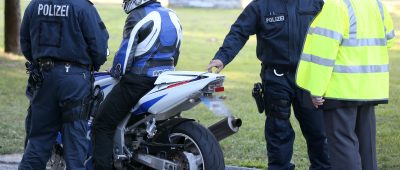 Die Saar-Polizei hat am Samstag (13.06.2020) gezielt Motorräder kontrolliert. Symbolfoto: Bernd Wüstneck/dpa