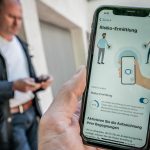 Mithilfe der App werden Bürger benachrichtigt, sollten Sie sich in der Nähe eines am Coronavirus Erkrankten aufgehalten haben. Zumindest, wenn dieser die App ebenso installiert hat und seine Erkrankung meldet. Foto: Michael Kappeler/dpa-Bildfunk