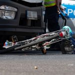 Bei dem Unfall erlitt der Fahrradfahrer Verletzungen. Symbolfoto: Paul Zinken/dpa-Bildfunk