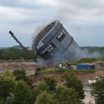 In Neunkirchen herrscht große Wehmut nach der Sprengung des Gasometers. Foto: BeckerBredel