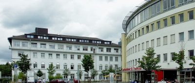 Das Caritasklinikum in Saarbrücken gehört laut einer Studie zu den besten Krankenhäusern Deutschlands. Foto: Wikimedia Commons/Stefan Oemisch/CC BY-SA 2.0 DE