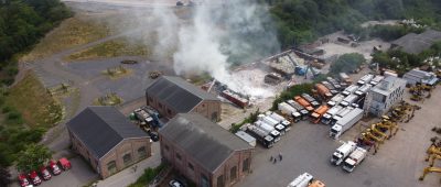 Ein Großbrand beschäftigte unter anderem die Friedrichsthaler Feuerwehr. Foto: BeckerBredel