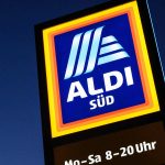 Die Salami wurde bei Aldi Süd verkauft. Foto: Sebastian Gollnow/dpa-Bildfunk