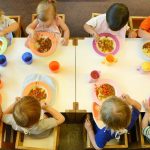 Das Plastikteil befand sich in einem Kita-Essen. Symbolfoto: dpa-Bildfunk/Waltraud Grubitzsch