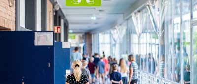 Im Saarland müssen bereits einen Tag nach Schulstart die ersten Schüler in Corona-Quarantäne. Symbolfoto: Guido Kirchner/dpa