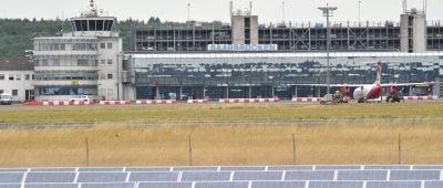 Am Flughafen Saarbrücken arbeiten rund 100 Mitarbeiterinnen und Mitarbeiter. Archivfoto: BeckerBredel