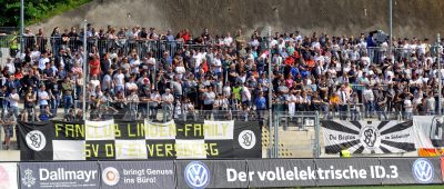 Der SV Elversberg darf seine Heimspiele vor Zuschauern im Stadion austragen. Archivfoto: BeckerBredel