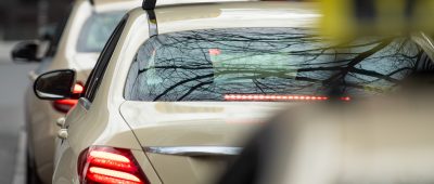 In Kaiserslautern wurde ein 65-jähriger Mann am Montag (07.09.2020) leblos in einem Taxi gefunden. Symbolfoto: Monika Skolimowska/zb/dpa