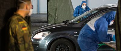 Unterstützung von der Bundeswehr gab es im Saarland unter anderem beim Betrieb der Test-Stationen. Symbolfoto: Oliver Dietze/dpa-Bildfunk