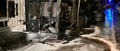 Ein Anhänger mit Sand kippte in einer Kurve  um. Der Lkw-Fahrer war betrunken. Symbolfoto (Archiv): BeckerBredel