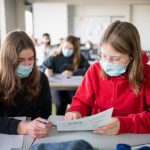 Durch das weiterhin hohe Infektionsgeschehen in Deutschland rücken die Schulen aktuell in den Fokus weiterer Corona-Beschränkungen. Symbolfoto: Matthias Balk/dpa