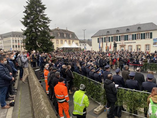 Stille Anteilnahme nach der Amokfahrt in Trier. Foto: Twitter/Polizei Trier