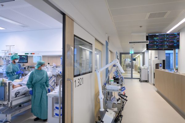 Im Saarland wird ein neues Krankenhaus gebaut, um die medizinische Versorgung auch in Zukunft ausreichend zu sichern. Symbolfoto: picture alliance/dpa/dpa-Zentralbild | Robert Michael