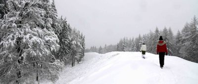 Verschneit sieht es momentan im Nordsaarland aus, zum Beispiel hier in Nonnweiler-Otzenhausen. Foto: BeckerBredel