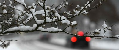 In den höheren Lagen kann es im Saarland glatt werden. Foto: Uwe Zucchi/dpa-Bildfunk