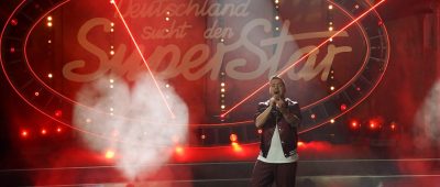 Kevin Jenewein tritt am Samstag im DSDS-Finale 2021 an. Foto: TVNOW / Stefan Gregorowius