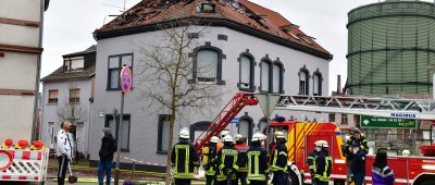 Der Dachstuhl des Hauses in Völklingen brannte bei dem Feuer aus. Foto: BeckerBredel