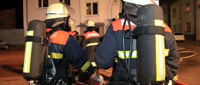 Die Feuerwehr konnte das Feuer in der Wohnung in Saarbrücken-Burbach löschen. Symbolfoto: BeckerBredel