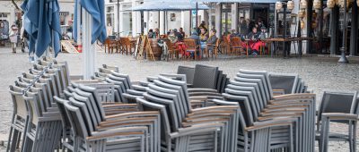 Geöffnet ist im Saarland mittlerweile unter anderem wieder die Außengastronomie. Foto: Oliver Dietze/dpa-Bildfunk