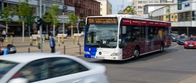 Kund:innen des ÖPNV im Saarland können sich ab Sommer auf mehr sowie bessere Angebote freuen. Foto: dpa-Bildfunk/Oliver Dietze