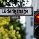 Eine Kommission hat die Straßennamen in Saarbrücken nach einem Ampelsystem bewertet. Symbolfoto: Monika Skolimowska/dpa-Bildfunk