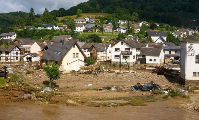Blick auf den Ort im Kreis Ahrweiler am Tag nach dem Unwetter mit Hochwasser. Foto: dpa-Bildfunk/Thomas Frey