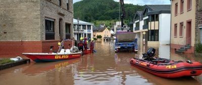 DLRG-Einheiten aus Saarlouis, Saarbrücken und St. Wendel evakuierten Menschen, die vom Hochwasser in ihren Häusern eingeschlossen waren. Foto: DLRG OG Gresaubach e.V.